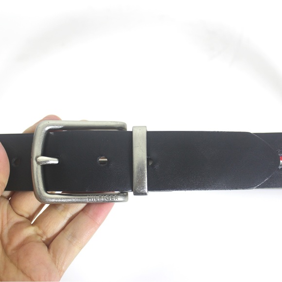 1980’s-90’s 31”-37” Reversible TOMMY HILFIGER Vintage Black & Brown Leather Belt - Picture 4 of 10